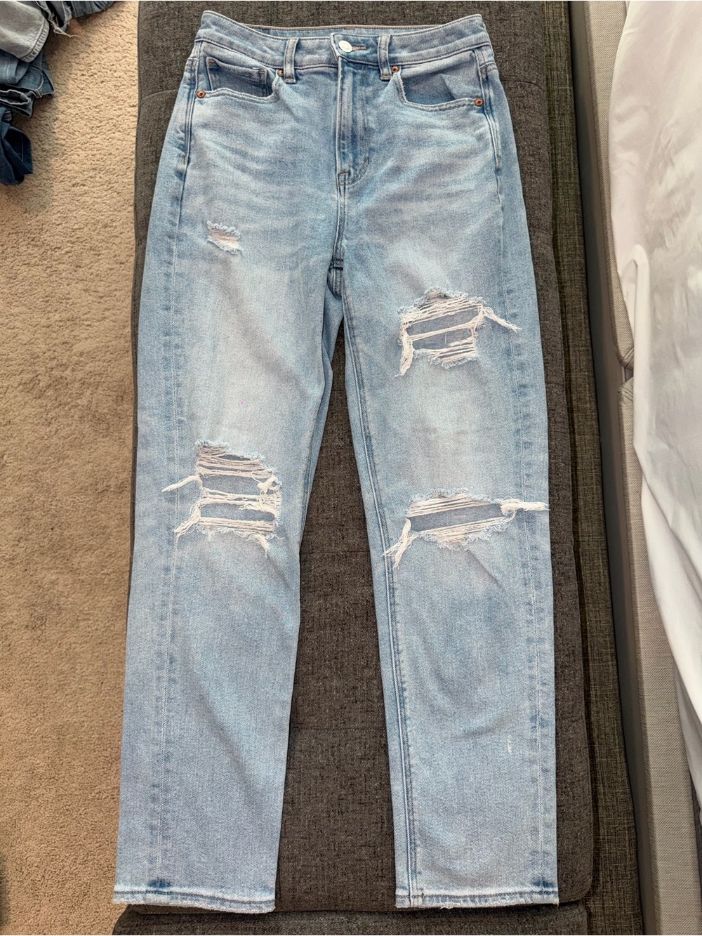 EUC- American Eagle Mom Straight Jeans-2